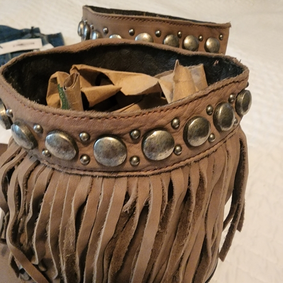 Leather fringe boots with tassels and fringe and conchos - Picture 4 of 7